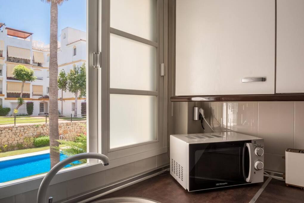 Con Piscina Cerca Del Golf En Atalaya - Atalaya Del Golf 31 Appartement Estepona